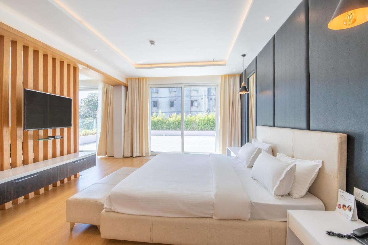 Palette Resorts - Hotel Sanhok Bangalore Bagian luar foto