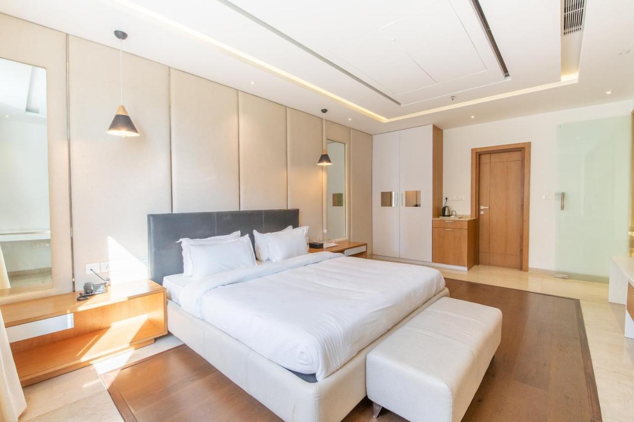 Palette Resorts - Hotel Sanhok Bangalore Bagian luar foto
